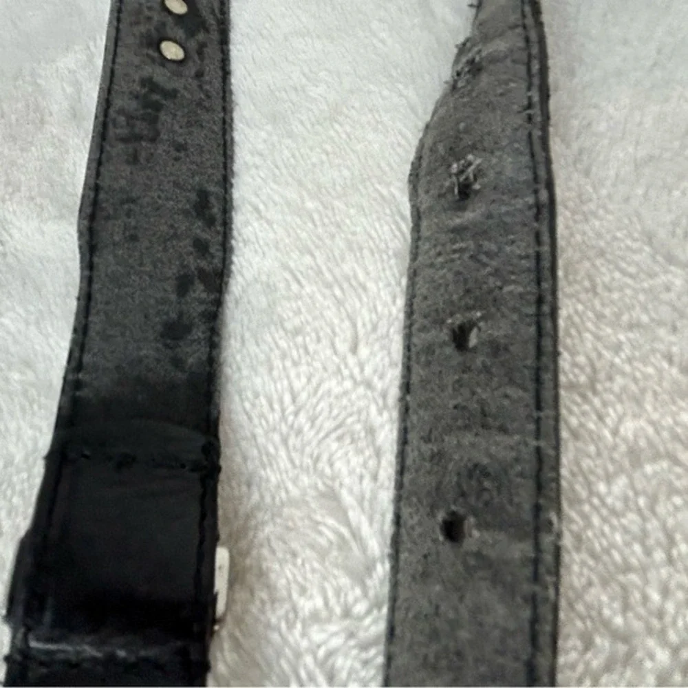 Izod Black Leather Belt with Silvertone Golf Motif Medallions‎ & Tip